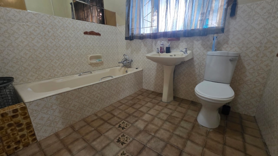 3 Bedroom Property for Sale in Flamwood North West